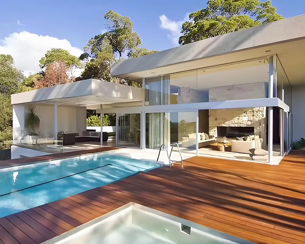 Does Ultra-Clear Glass wall