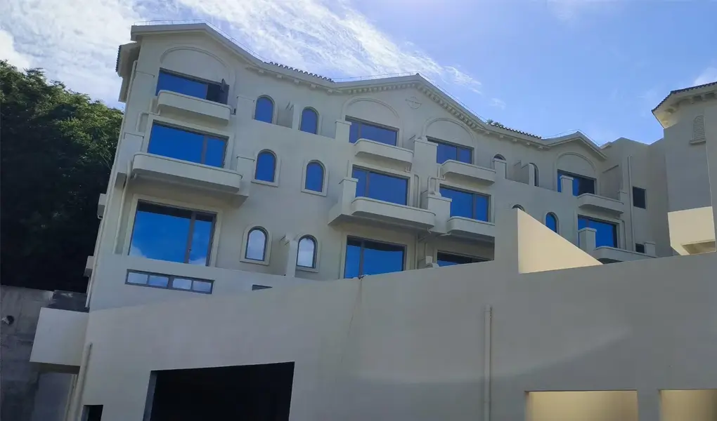 Hurricane impact resistant aluminum windows for luxury coastal villas - wind pressure resistance up to 140mph